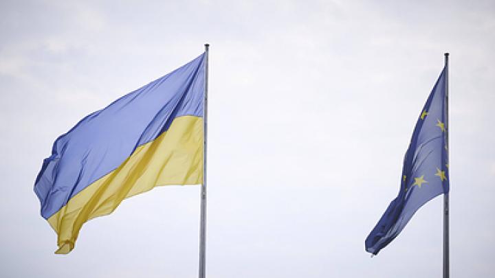 Помощь Запада Украине сократилась почти на 90 процентов – FT
