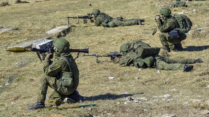 Половина Волчанска за нами, ВСУ задвигались под Херсоном. Макрон создает коалицию инструкторов. США опасаются Киева — Горячая сводка СВО