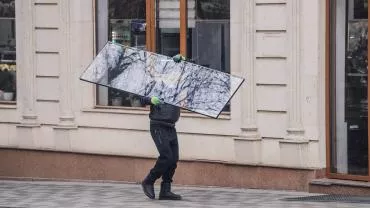 Банки и супермаркеты целы: военкор рассказал о  странных деталях мятежа в Алма-Ате