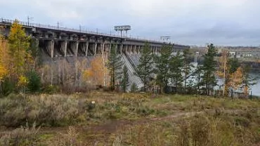 ВСУ нанесли массированный ракетный удар по ГЭС в Новой Каховке