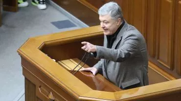 Порошенко хочет "защитить Украину" от "диктатора"-Зеленского