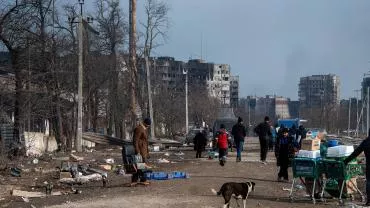 "Азовцы"* не давали мариупольцам тушить дома и стреляли им по ногам