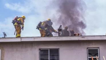 Пожар в пятиэтажке ЛНР унёс жизни двоих мужчин — МЧС республики