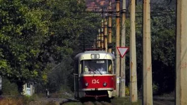 Непрекращающийся дождь стал причиной коллапса городского транспорта в Донецке