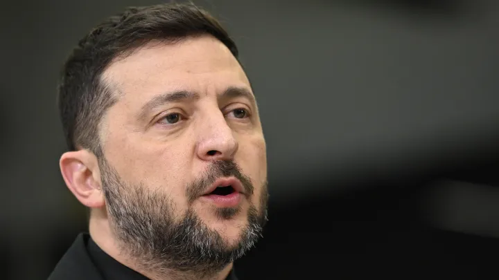 Чтобы помочь русским, нужно взорвать их дамбу. У Зеленского написан текст о совершении оккупантами чудовищного преступления? Чтобы помочь русским, нужно взорвать их дамбу. У Зеленского написан текст о совершении оккупантами чудовищного преступления?