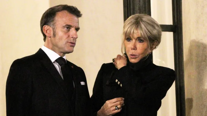 Дочь Брижит Макрон раскрыла в суде тайну матери: Она не может это игнорировать. Налоговая выдала мужское имя. А где все фото?