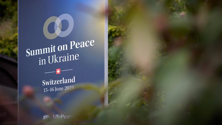 На мирном саммите Украина отошла на второй план: Все разговоры только о неприглашённой стороне. Россия будет ждать