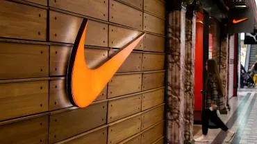 Магазины Nike полностью покидают РФ — Reuters