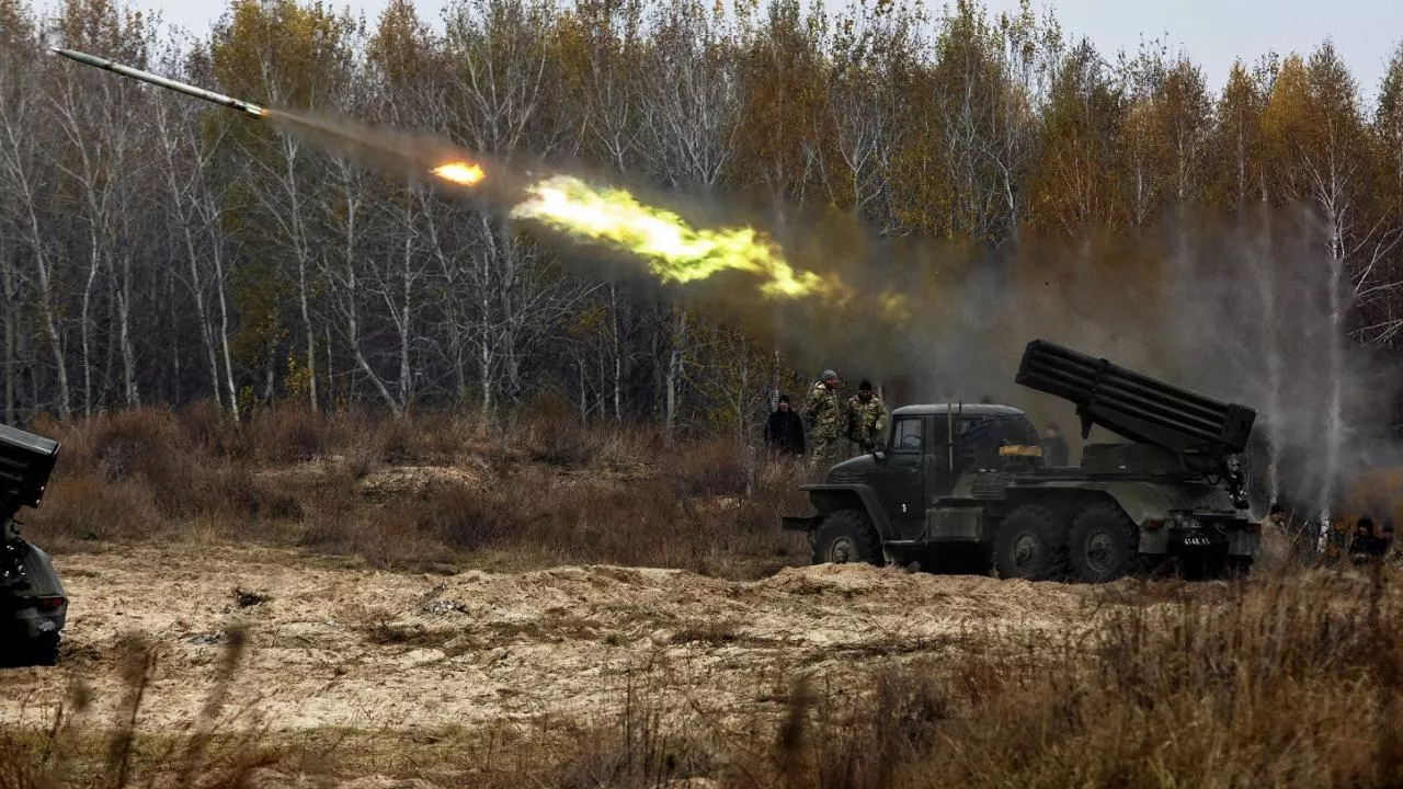 Работа града. Град ВСУ Украины. БМ-25 РСЗО. РСЗО град Ukrainian. Новая Таволжанка обстрелы.