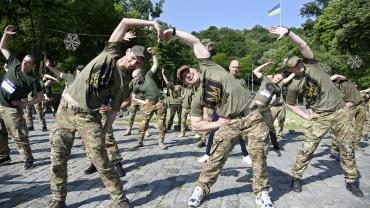 Украинские боевики проявляют безразличие к тренировкам – польский офицер