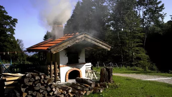 В Германии не исключают переход на отопление дровяными печами