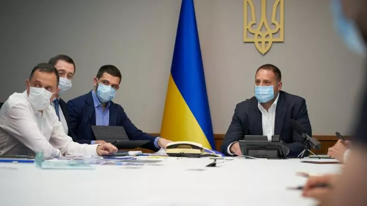 Украина обязалась рассмотреть представленный ЛДНР план выполнения Минских соглашений – инсайдер