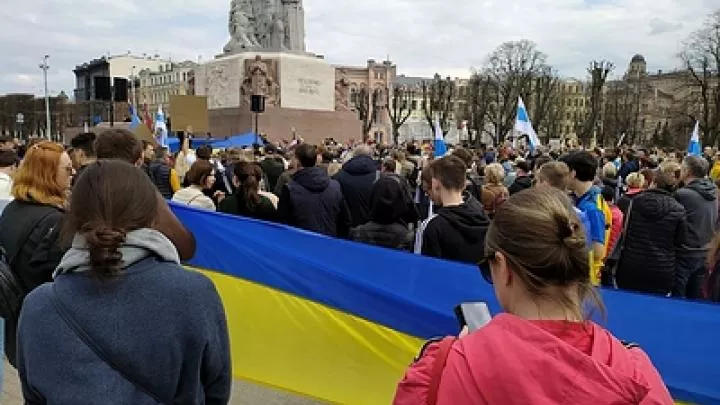 Эксперт назвал главную опасность украинских беженцев, приезжающих в Россию