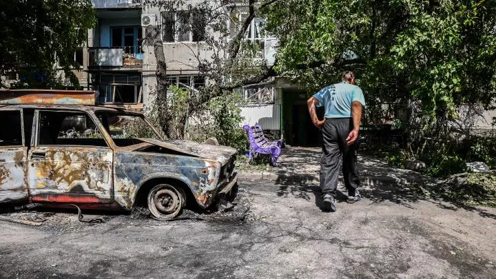 ВСУ ударили по центру Донецка зажигательными снарядами – опубликовано видео