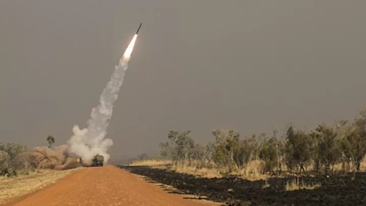 Германия передала Украине РСЗО Mars 2 — глава Минобороны ФРГ