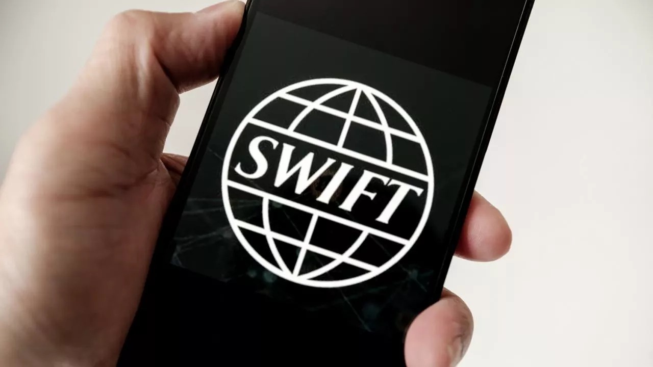 Swift санкции. Отключение от Swift. Российский аналог Swift. Swift запрет. Swift vs СПФС.