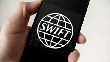 ЕС планирует одобрить отключение РФ от SWIFT — "Интерфакс"