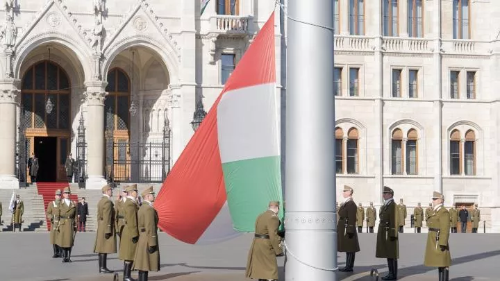 Венгрия выступила против нового антироссийского санкционного пакета